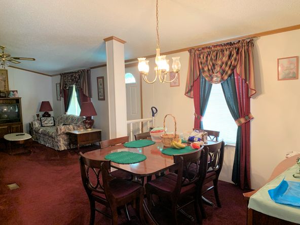 9713 Grandview Lake Rd, Ashland, KY 41102